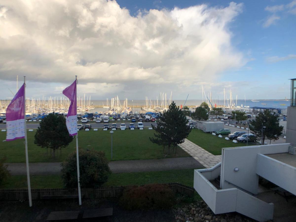 Nur 50m zum Yachthafen und 100m zum Strand Kiel Exterior foto